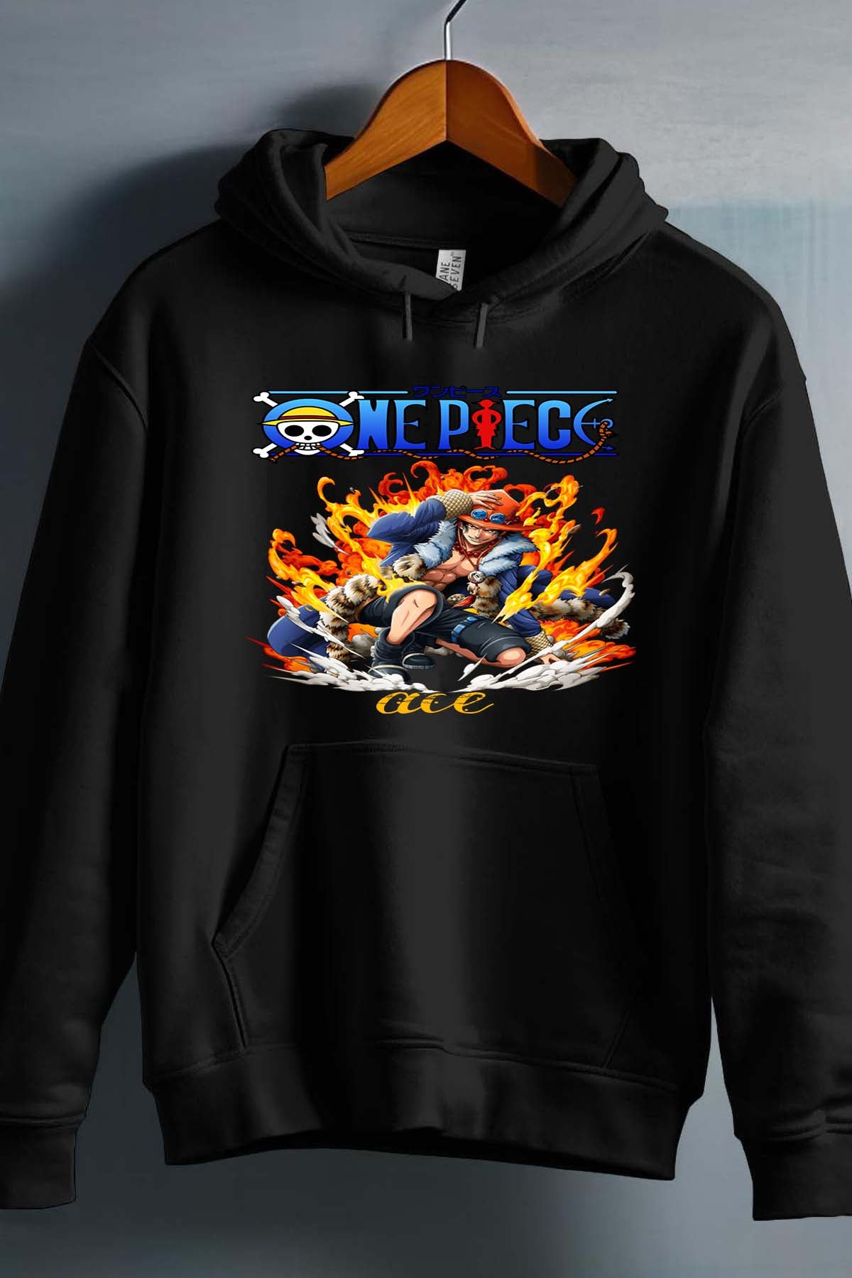 COULEUR:Noir|Sweat Capuche Garçon | Attack One Piece 06 Noir