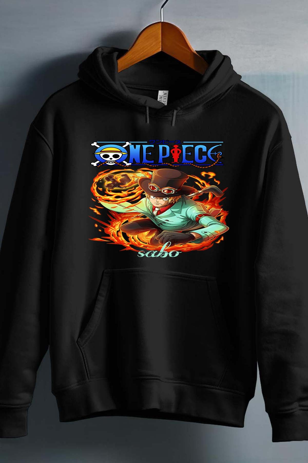 COULEUR:Noir|Sweat Capuche Garçon | Attack One Piece 08 Noir