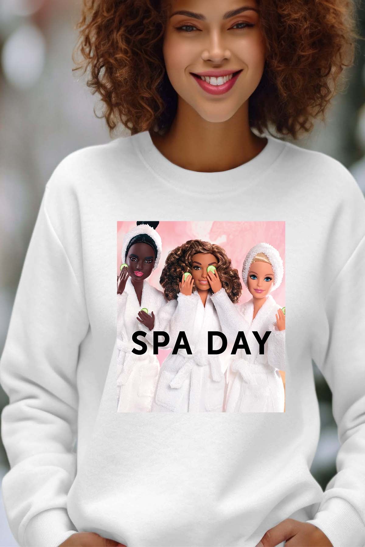 COULEUR:Blanc|Sweat Col Rond Femme | Barbie Spa Day Blanc