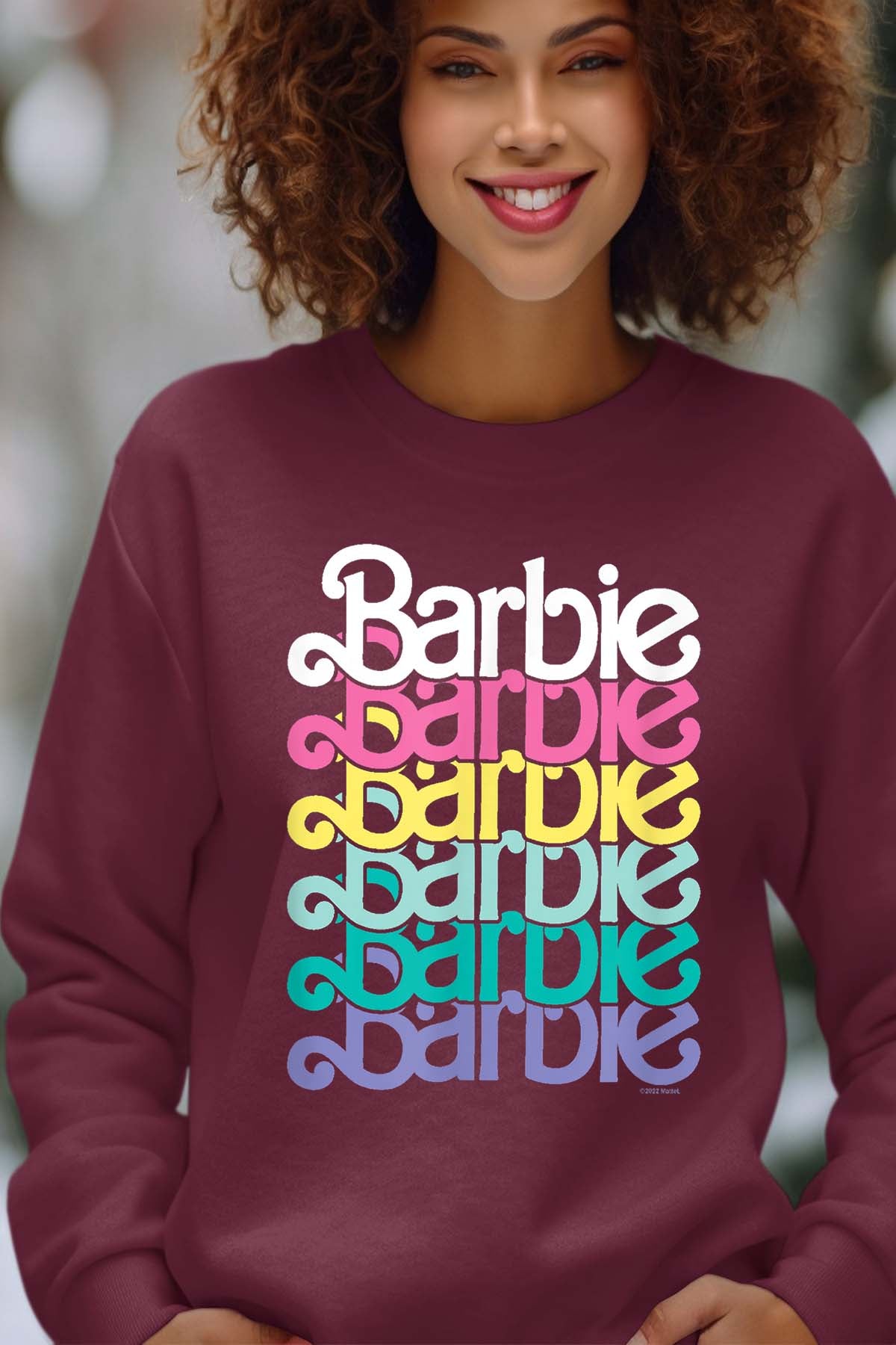 COULEUR:Bordeaux|Sweat Col Rond Femme | Barbie Stacked Spring Bordeaux