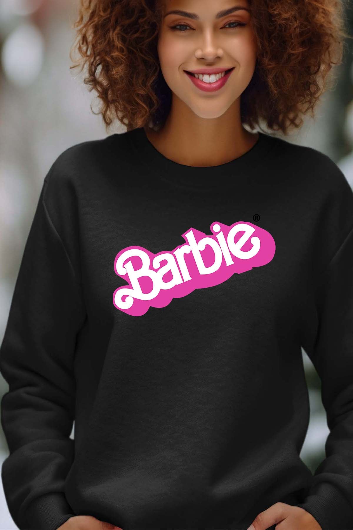 COULEUR:Noir|Sweat Col Rond Femme | Logo barbie Noir